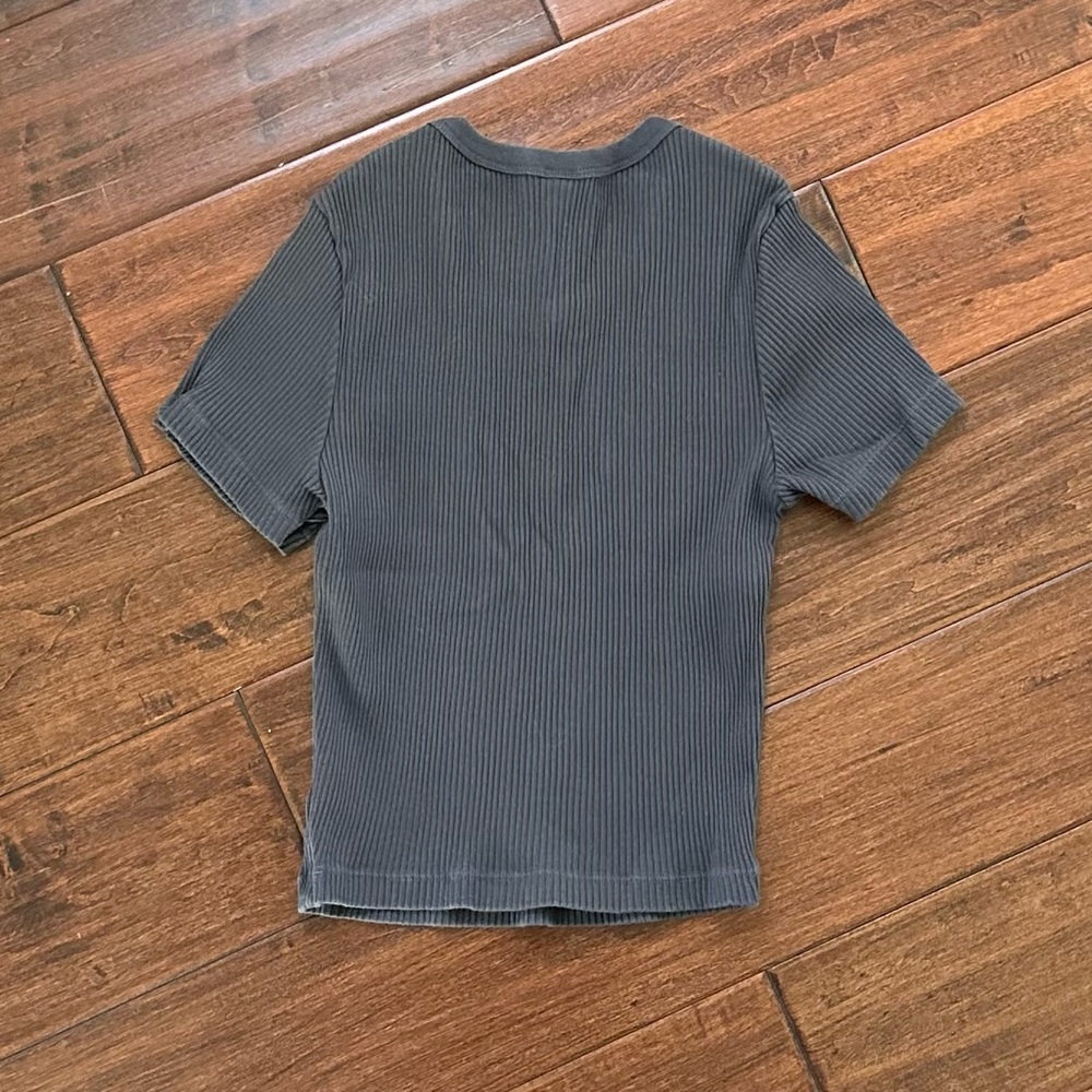UNIQLO Ribbed Crew Neck Short Sleeve Baby Tee in Charcoal Grey – XS - Picture 3 of 7